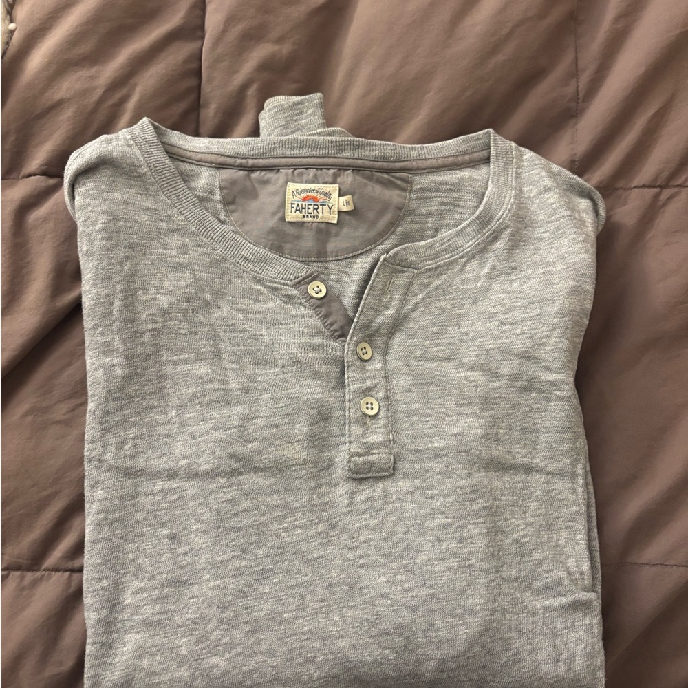 Faherty Long Sleeve Gray Henley